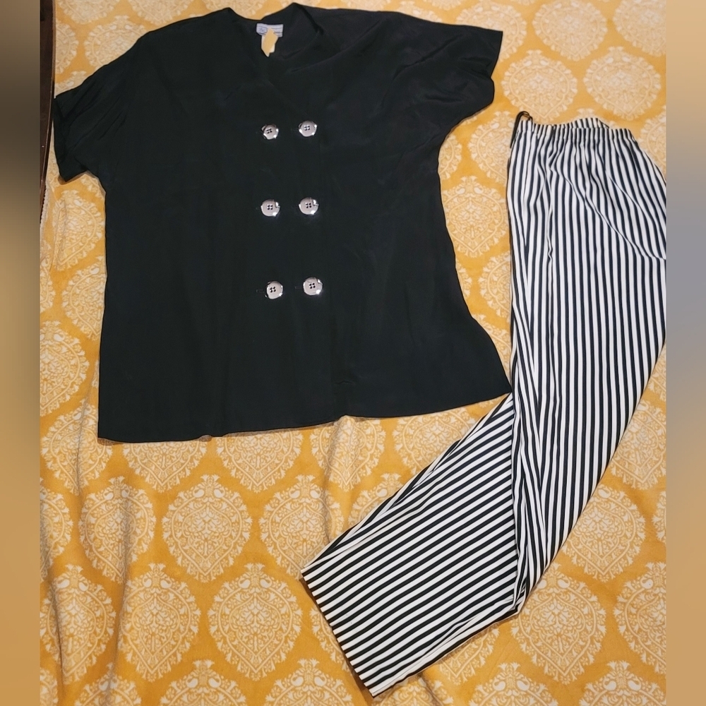 D.E. Frantoria Black & White StripeSilver Metal Button-Up Shirt & Pants Set